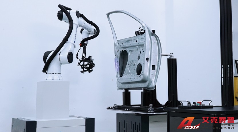 深度集成機器人、變位機和跟蹤站單元 深度集成機器人、變位機和跟蹤站單元